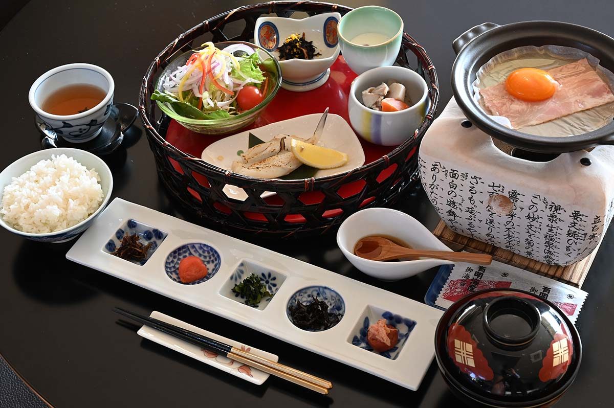 朝食